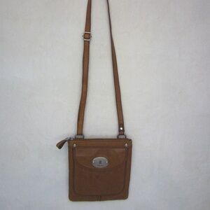 Fossil Cow Hide Leather Brown Crossbody Keyhole Accent Zipper Closure Zip Close